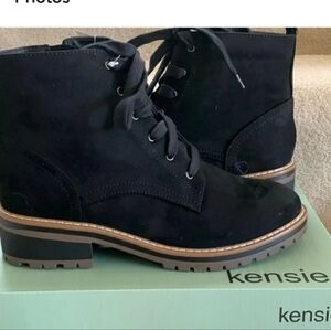 Kensie Ladies' Lace Up Boot nwt